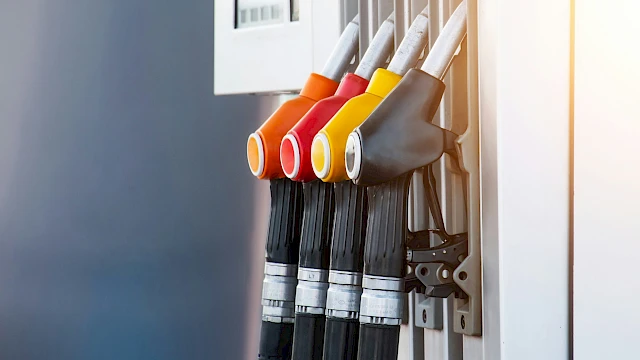 Töltőpisztolyok a benzinkúton